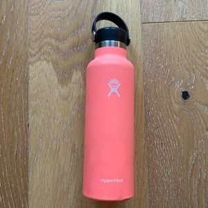 Hydro Flask 21 oz Hot Pink *see pics